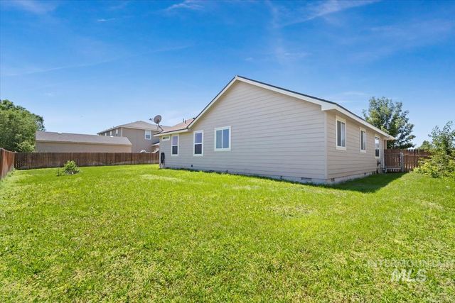 1800 SW Silverstone Ave, Mountain Home, ID 83647