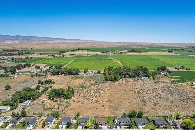 1800 SW Silverstone Ave, Mountain Home, ID 83647