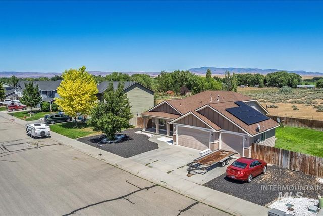 1800 SW Silverstone Ave, Mountain Home, ID 83647