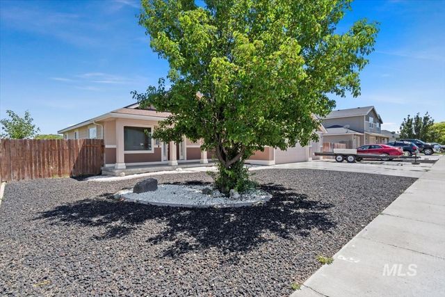 1800 SW Silverstone Ave, Mountain Home, ID 83647