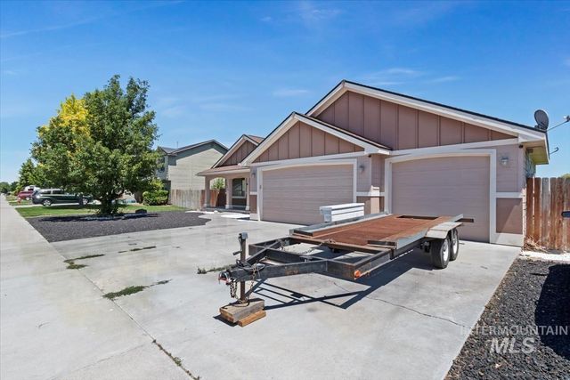 1800 SW Silverstone Ave, Mountain Home, ID 83647