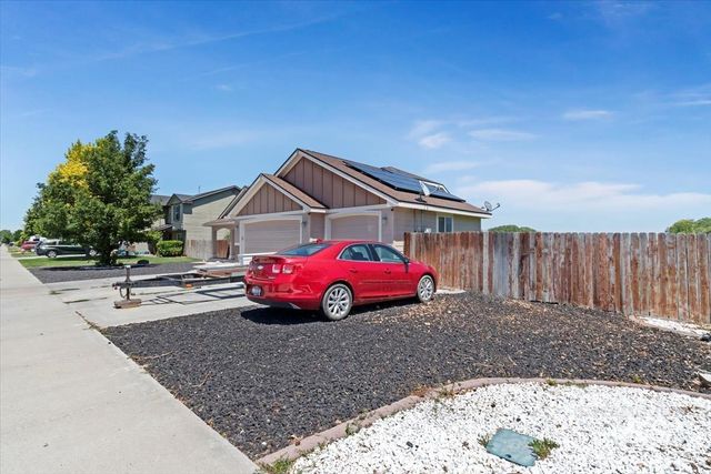 1800 SW Silverstone Ave, Mountain Home, ID 83647
