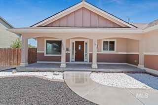 1800 SW Silverstone Ave, Mountain Home, ID 83647