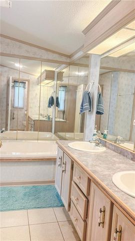 1 Deepwoods Court, Linn Valley, KS 66040