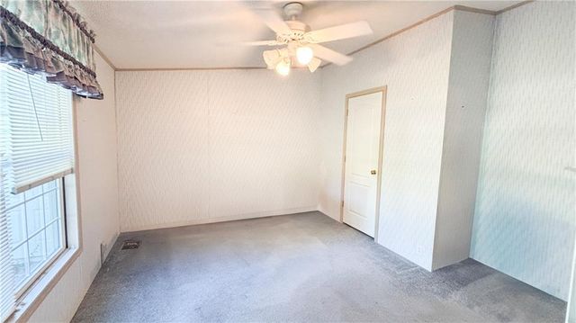 1 Deepwoods Court, Linn Valley, KS 66040