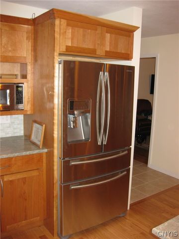 4881 Bentbrook Drive, Manlius, NY 13104