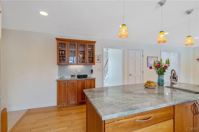 4881 Bentbrook Drive, Manlius, NY 13104