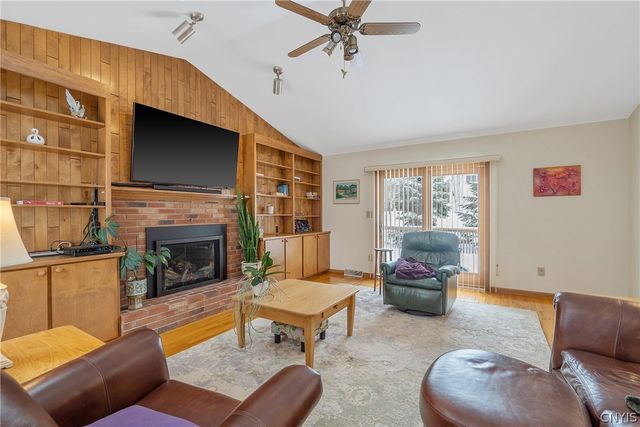 4881 Bentbrook Drive, Manlius, NY 13104