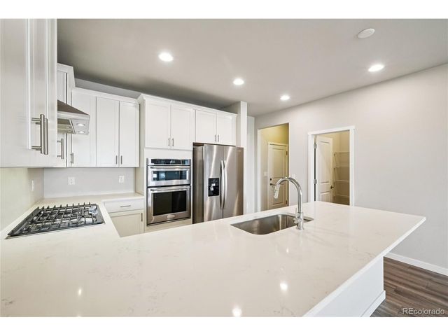 1077 Mountain Dr A, Longmont, CO 80503