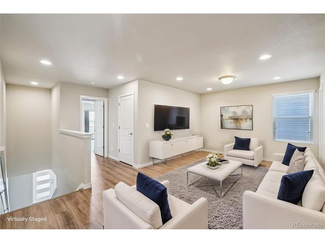 1077 Mountain Dr A, Longmont, CO 80503