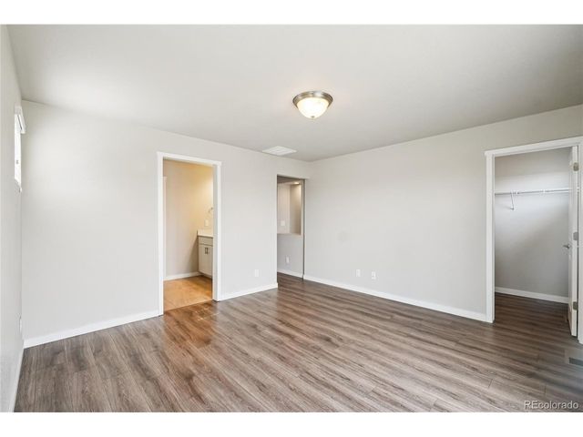 1077 Mountain Dr A, Longmont, CO 80503