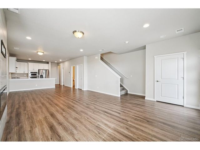 1077 Mountain Dr A, Longmont, CO 80503