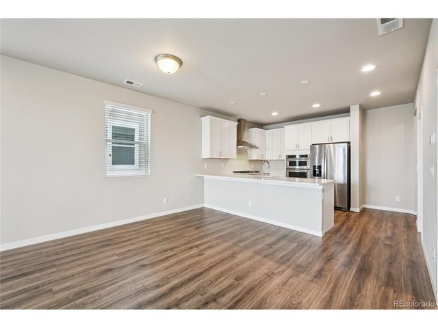 1077 Mountain Dr A, Longmont, CO 80503