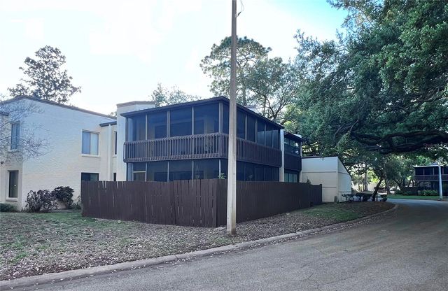 700 STARKEY ROAD 814, Largo, FL 33771