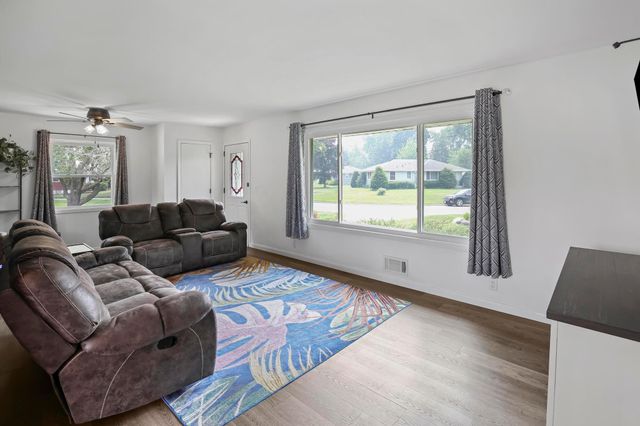 7040 Jersey Avenue N, Brooklyn Park, MN 55428