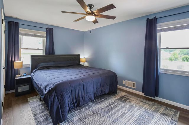 7040 Jersey Avenue N, Brooklyn Park, MN 55428