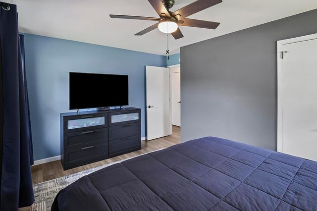 7040 Jersey Avenue N, Brooklyn Park, MN 55428
