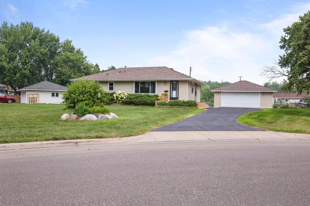 7040 Jersey Avenue N, Brooklyn Park, MN 55428