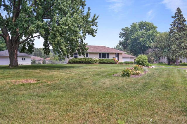 7040 Jersey Avenue N, Brooklyn Park, MN 55428