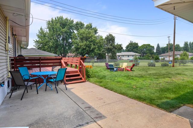 7040 Jersey Avenue N, Brooklyn Park, MN 55428