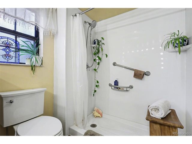 3875 Overlook Rd, Colorado Springs, CO 80906