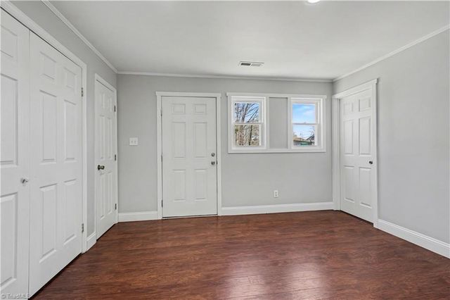 504 Ellwood Drive, High Point, NC 27260