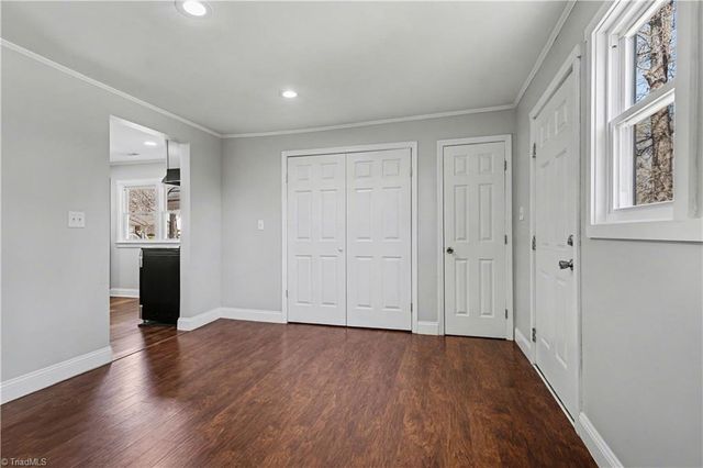 504 Ellwood Drive, High Point, NC 27260