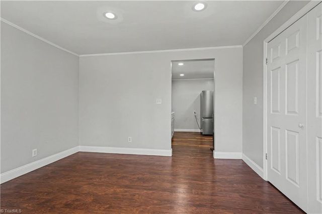 504 Ellwood Drive, High Point, NC 27260