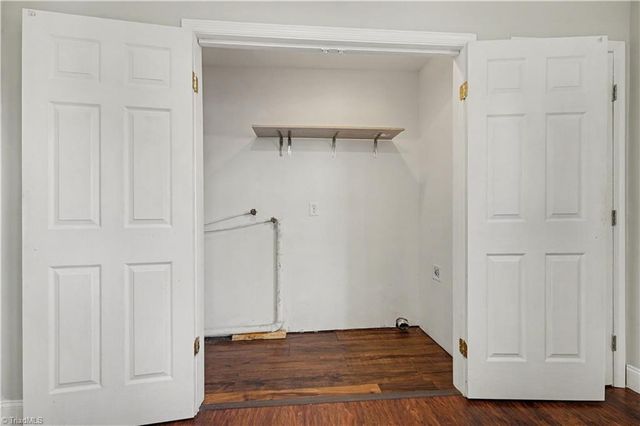 504 Ellwood Drive, High Point, NC 27260