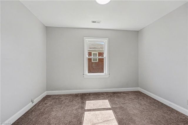 504 Ellwood Drive, High Point, NC 27260