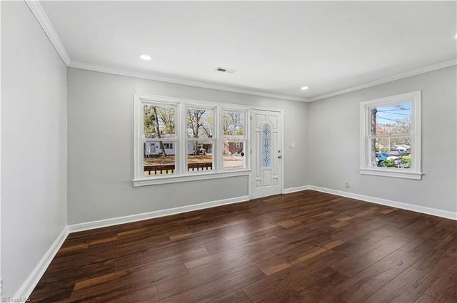 504 Ellwood Drive, High Point, NC 27260