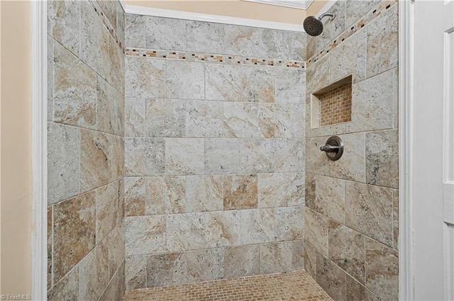 504 Ellwood Drive, High Point, NC 27260