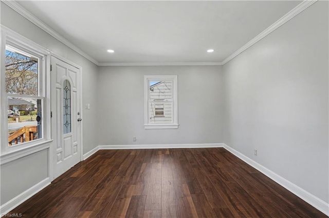 504 Ellwood Drive, High Point, NC 27260