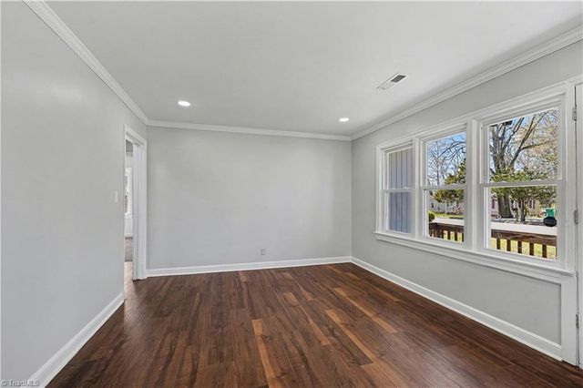 504 Ellwood Drive, High Point, NC 27260