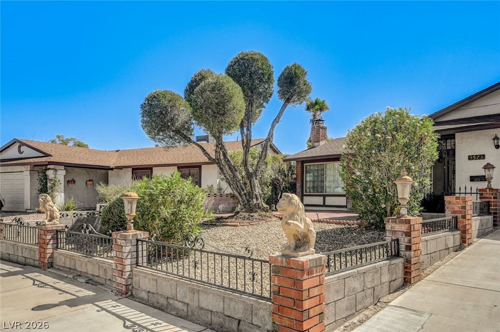 3573 Moraga Drive, Las Vegas, NV 89103 — photo 4