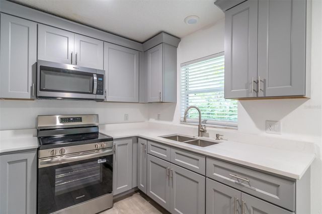 497 W BERESFORD ROAD, Deland, FL 32720