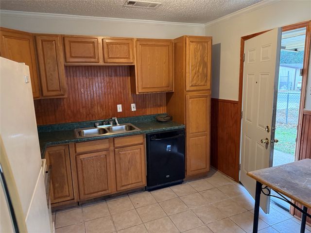 2246 Denmark Street, Dallas, TX 75253