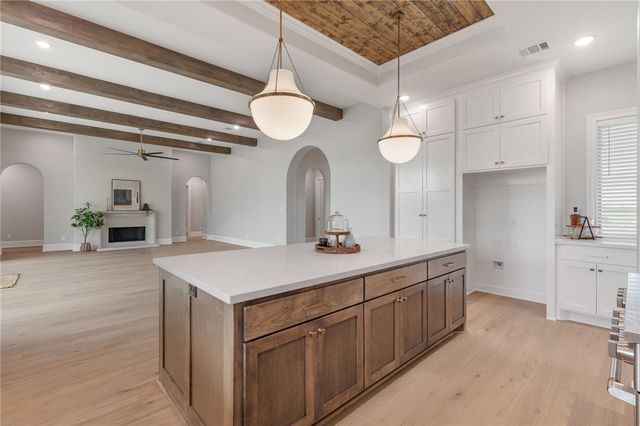 10372 Charlinda Lane, Bryan, TX 77808
