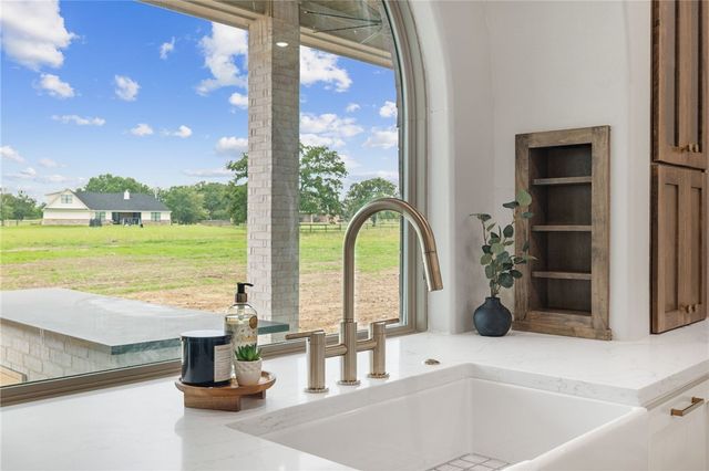 10372 Charlinda Lane, Bryan, TX 77808