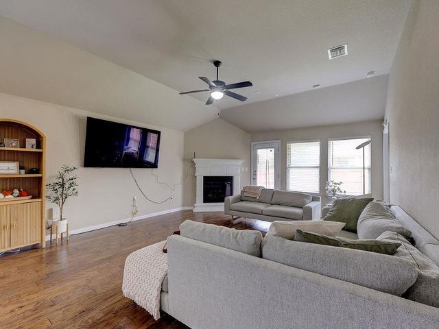 4140 Van Ness Ave, Round Rock, TX 78681