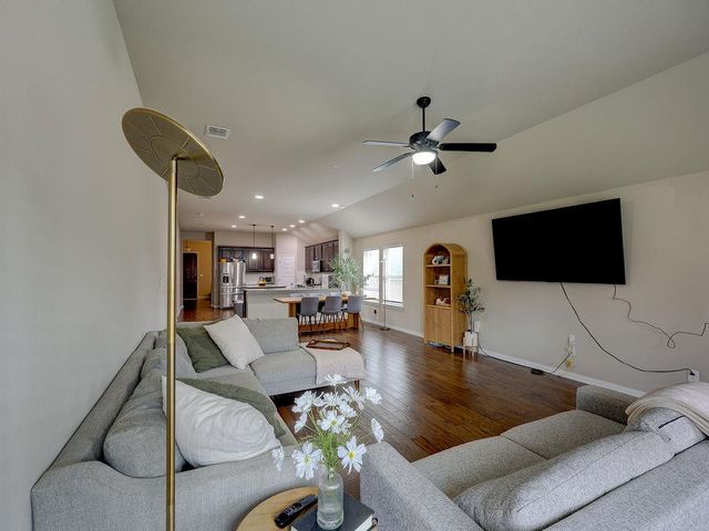 4140 Van Ness Ave, Round Rock, TX 78681