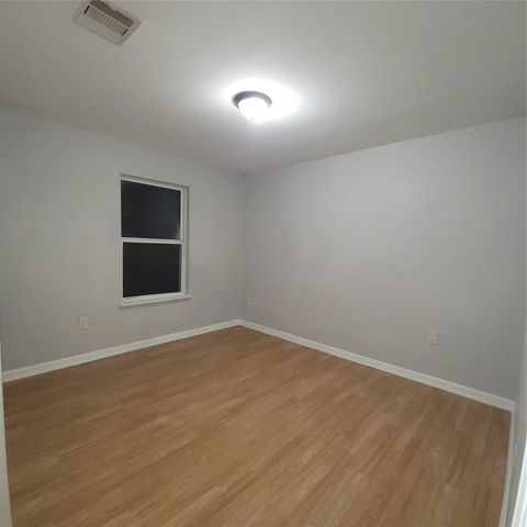 7608 E Magnolia Street B, Houston, TX 77012
