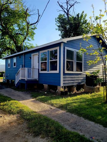 7608 E Magnolia Street B, Houston, TX 77012