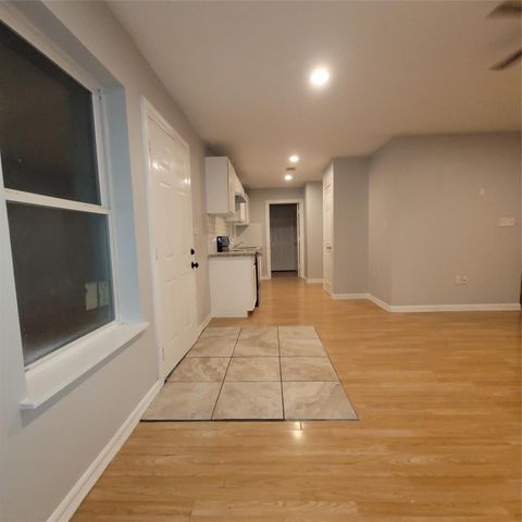 7608 E Magnolia Street B, Houston, TX 77012