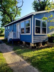 7608 E Magnolia Street B, Houston, TX 77012