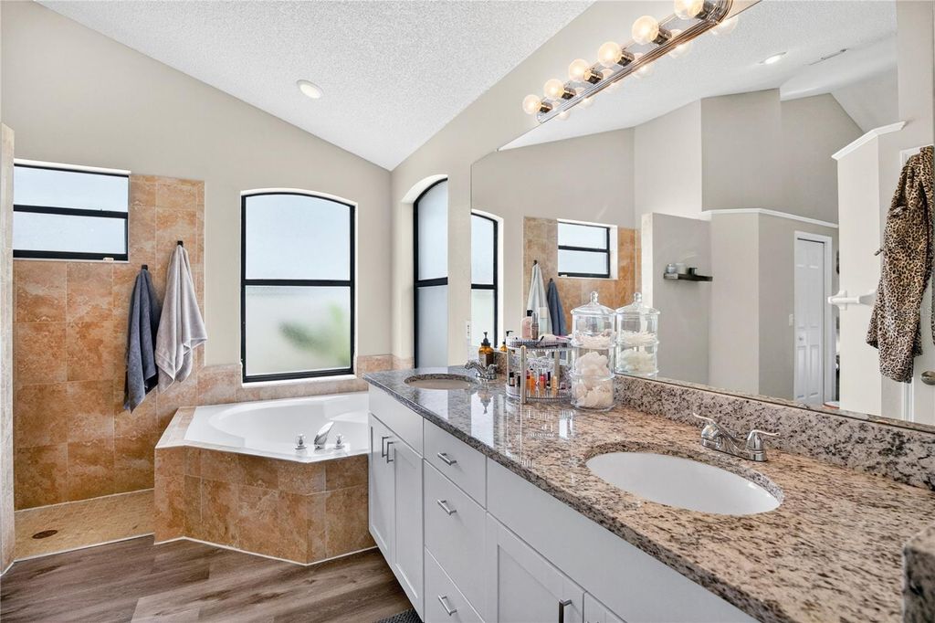 Image 18 of property listing at 13691 CRYSTAL RIVER DRIVE, Orlando, FL 32828