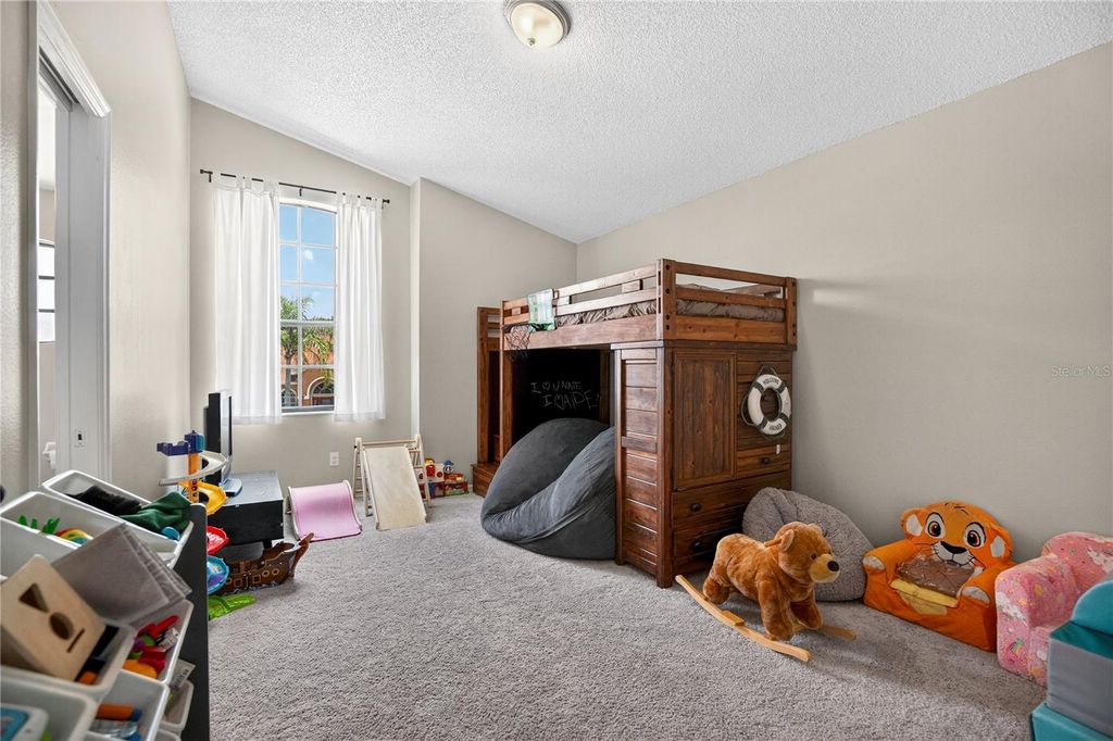 Image 20 of property listing at 13691 CRYSTAL RIVER DRIVE, Orlando, FL 32828