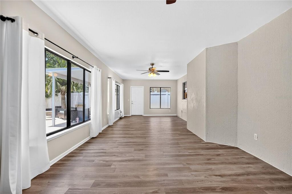 Image 26 of property listing at 13691 CRYSTAL RIVER DRIVE, Orlando, FL 32828