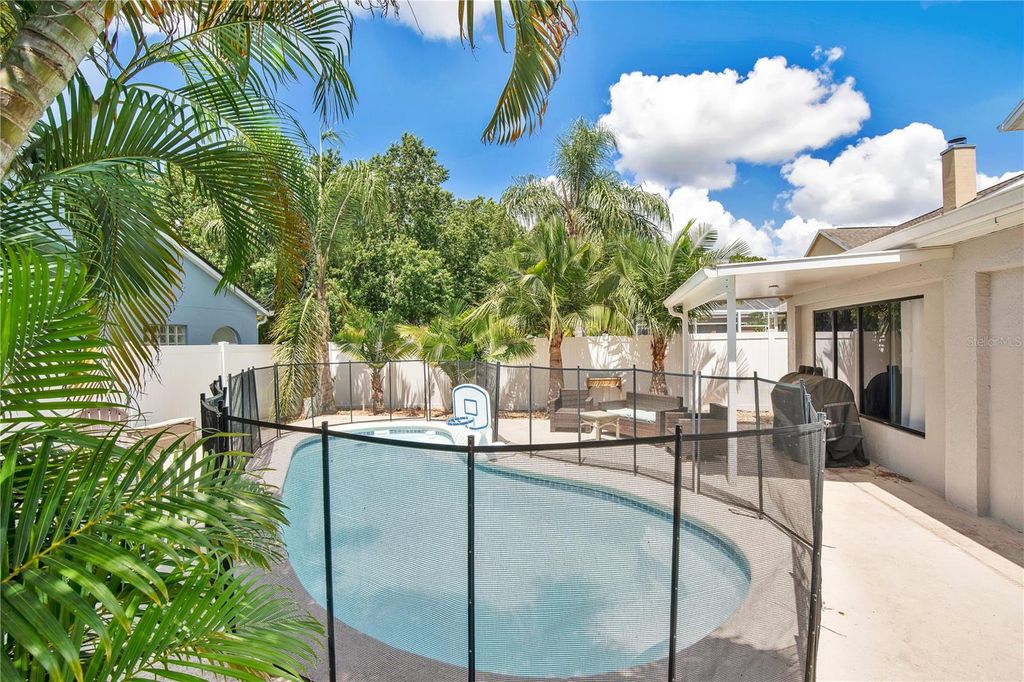 Image 30 of property listing at 13691 CRYSTAL RIVER DRIVE, Orlando, FL 32828