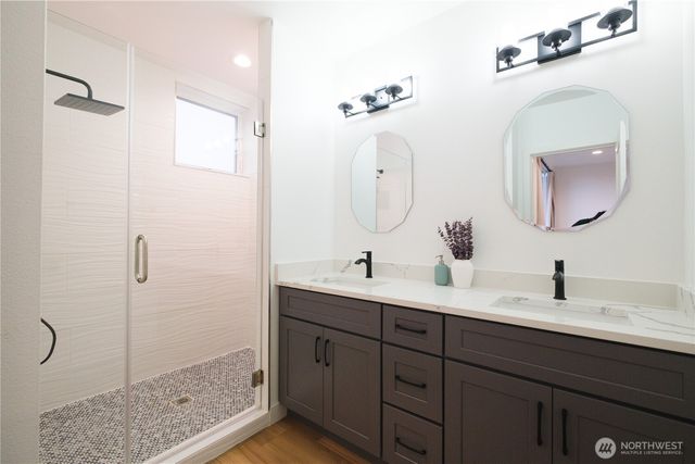 8524 23rd Avenue NE, Seattle, WA 98115